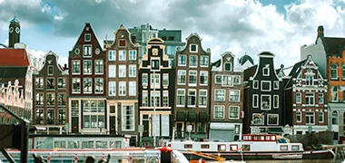 Case tipice olandeze din Amsterdam Olanda